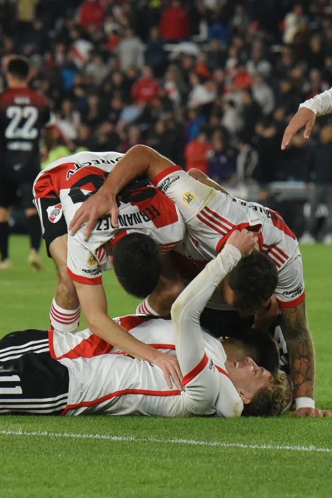 Pese a la goleada, los hinchas de River se hicieron oír con cierta reprobación a Demichelis. (Foto: LPM).