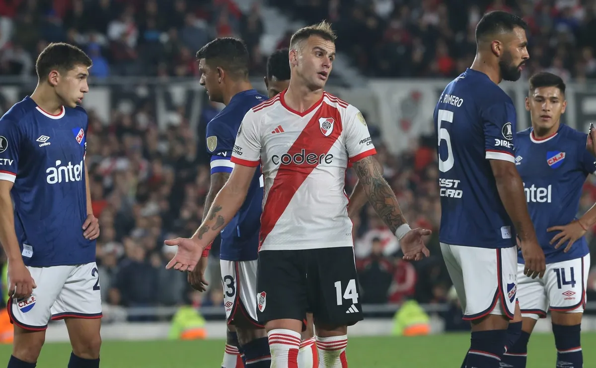 Leandro González Pírez cuestionó la actuación del árbitro Daronco.