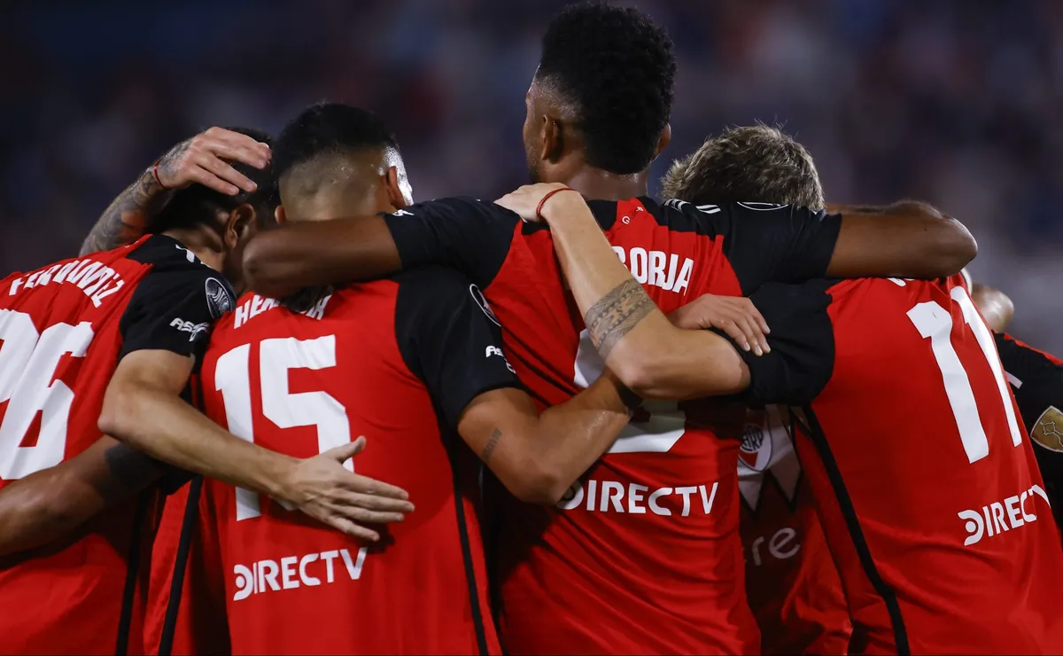 Los goles de River frente a Nacional en Montevideo,
