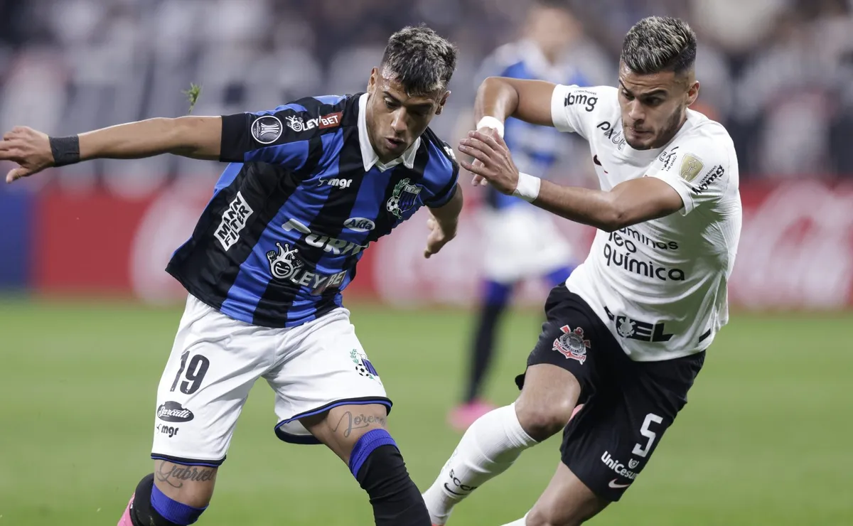 El delantero de Liverpool es pretendido por varios clubes del fútbol sudamericano y europeo.