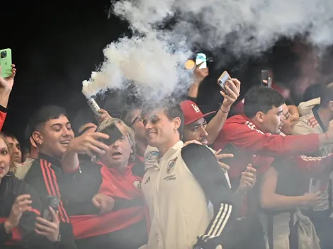 Locura total: los hinchas recibieron a River en Uruguay con una fiesta inolvidable