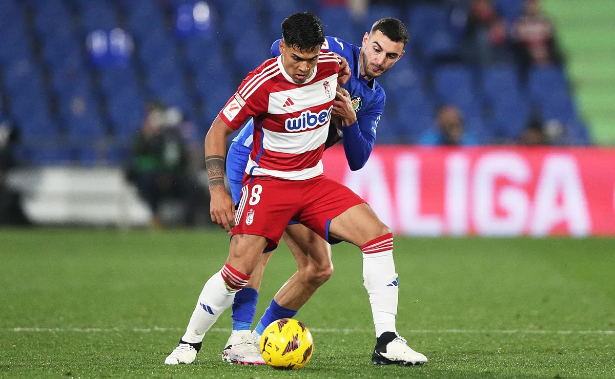 Matías Areza no atraviesa un buen presente en el fútbol español.
