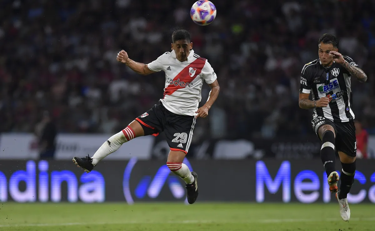 River enfrenta a Central Córdoba en el Monumental