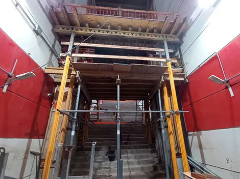 Comenzaron las obras para unir las tribunas altas en el Estadio Monumental