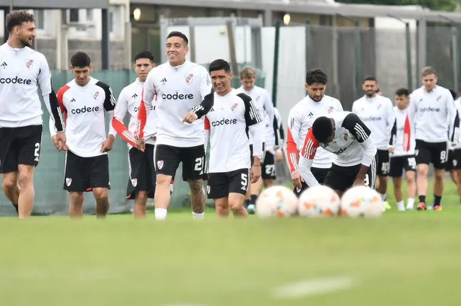 Lautaro River se entrenó con Primera y suma chances de viajar a Uruguay (Foto: Prensa River)