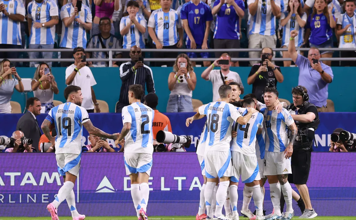 La Selección Argentina clasificó a cuartos de final con puntaje perfecto.