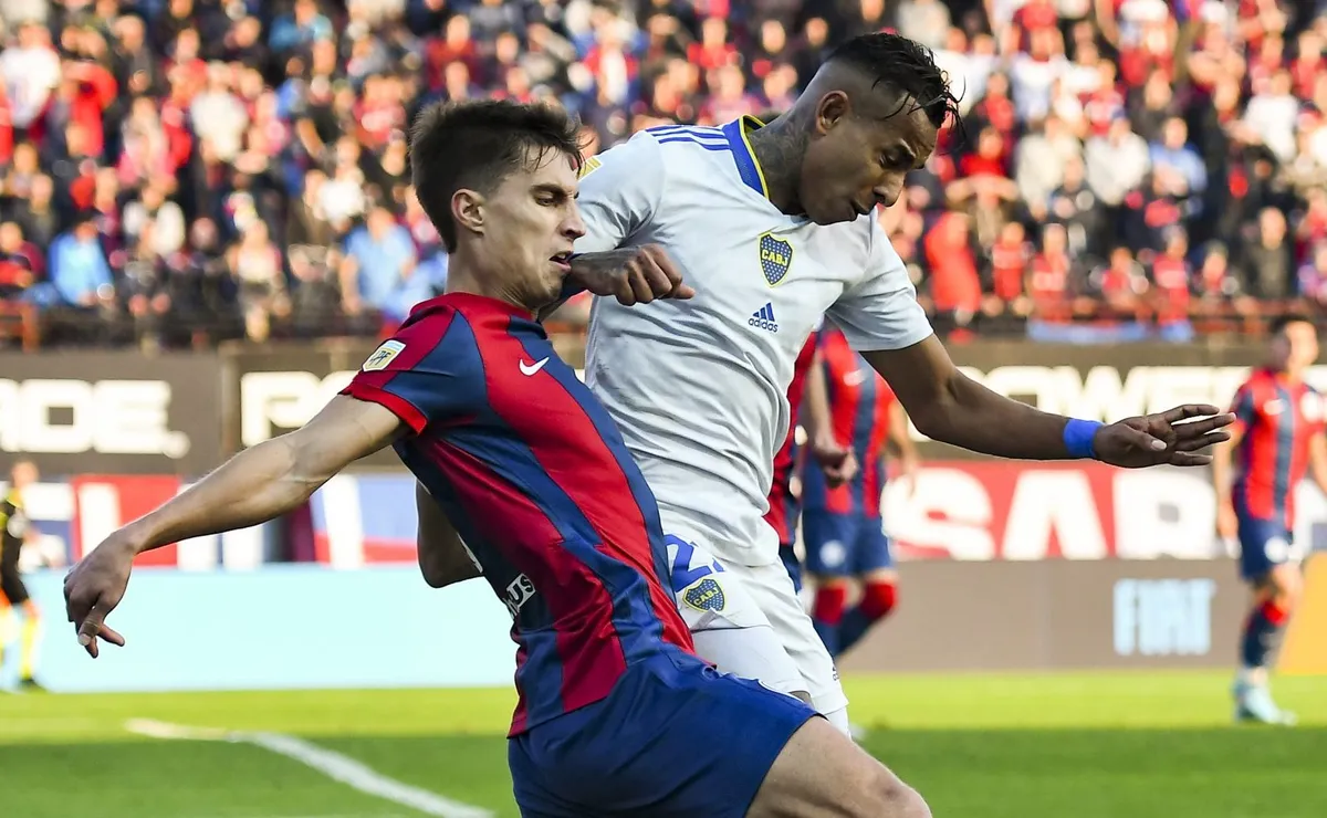 El fuerte patadón de Federico Gattoni contra Sebastián Villa que se volvió viral.