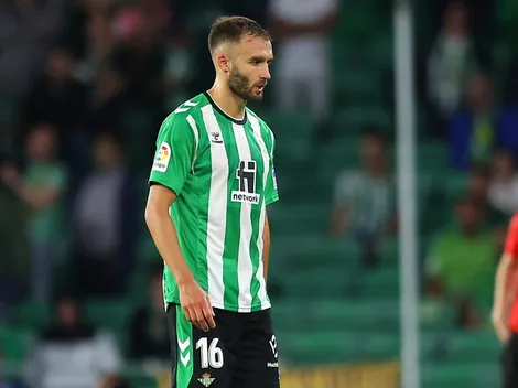 El director deportivo del Betis respondió sobre Pezzella