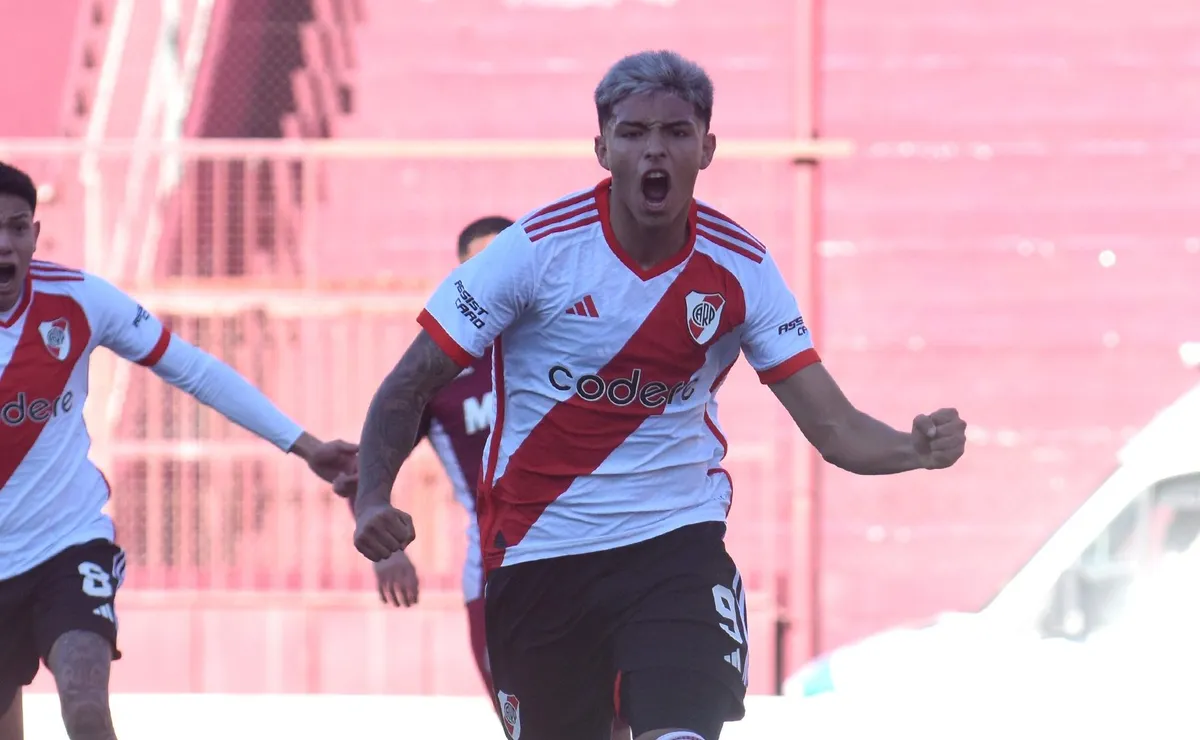 Agustín Ruberto, baja ante Defensa.