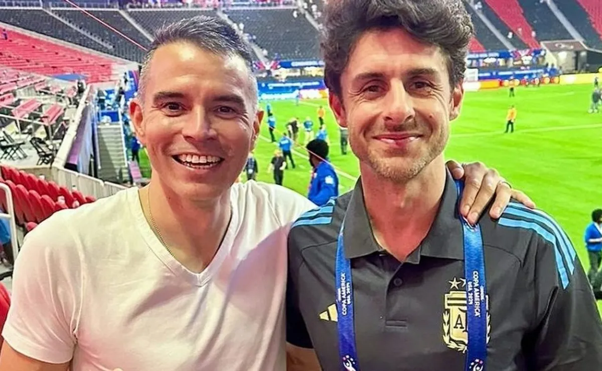 Javier Saviola junto a Pablo Aimar.