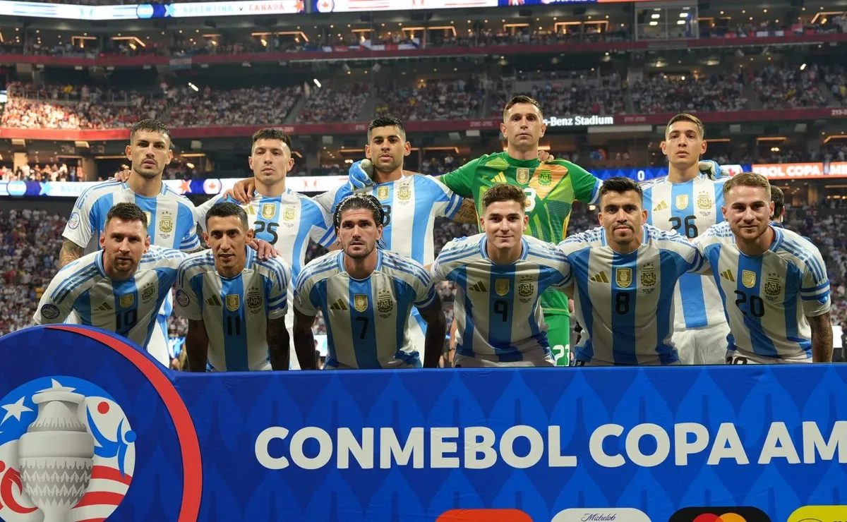 Los once de Argentina para enfrentar a Chile. (Foto: @Argentina).