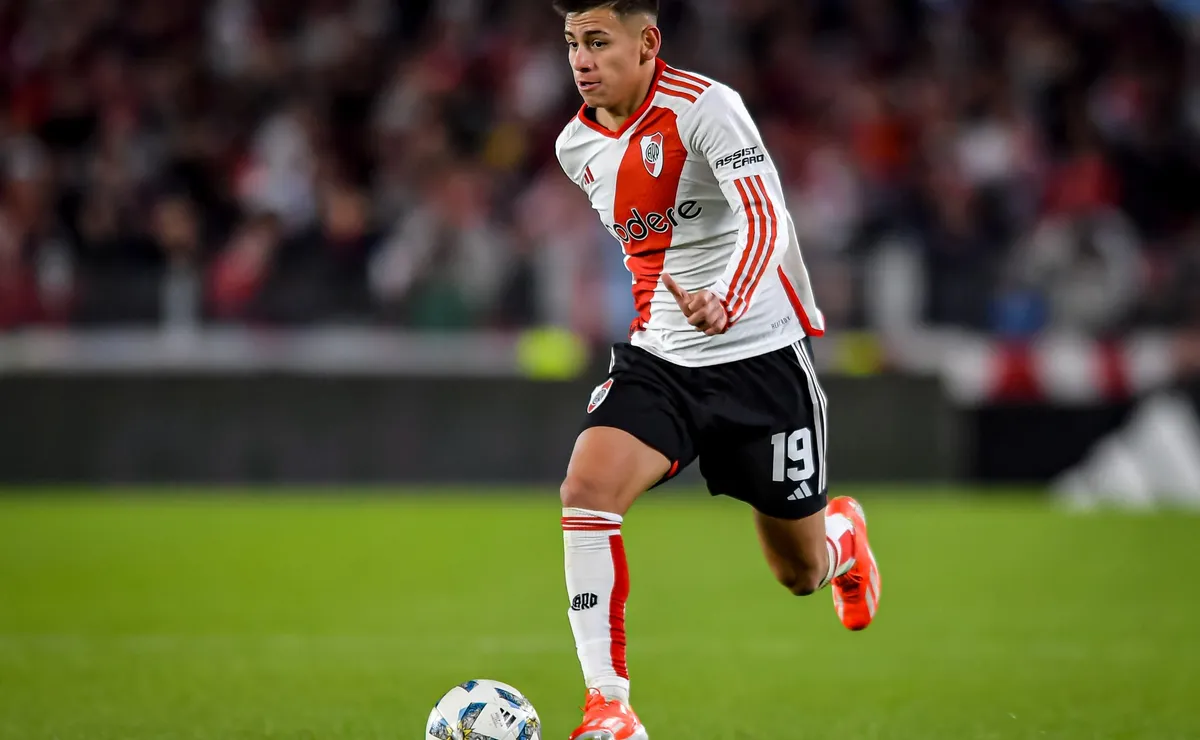 Echeverri será dirigido por Gallardo.