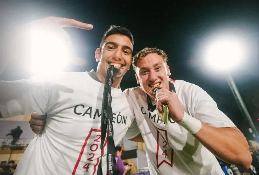 Lorenzo Colidio celebra la obtención de SRA. @dogosxv.cba