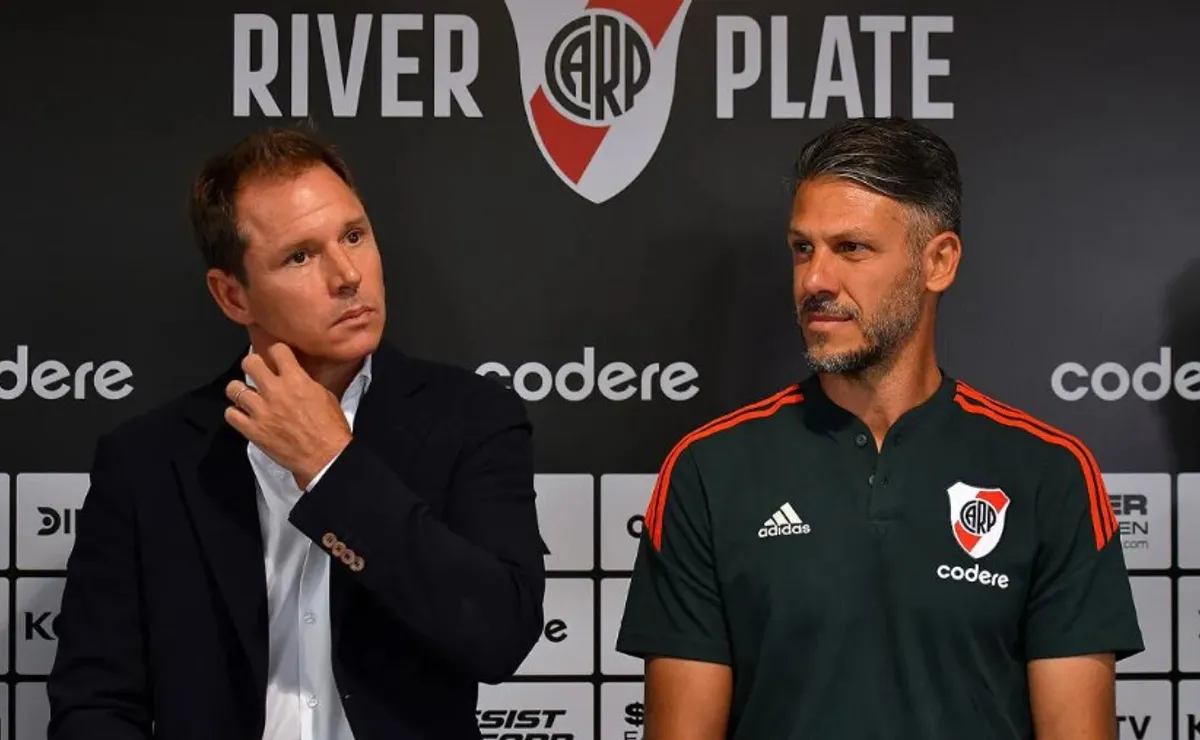 La dirigencia decidió mantener en el cargo a Martín Demichelis.