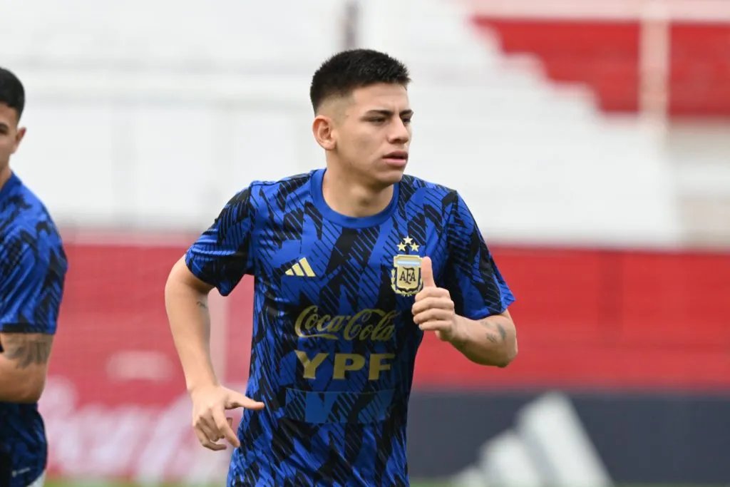 Echeverri jugará los JJOO. Foto: @Argentina.