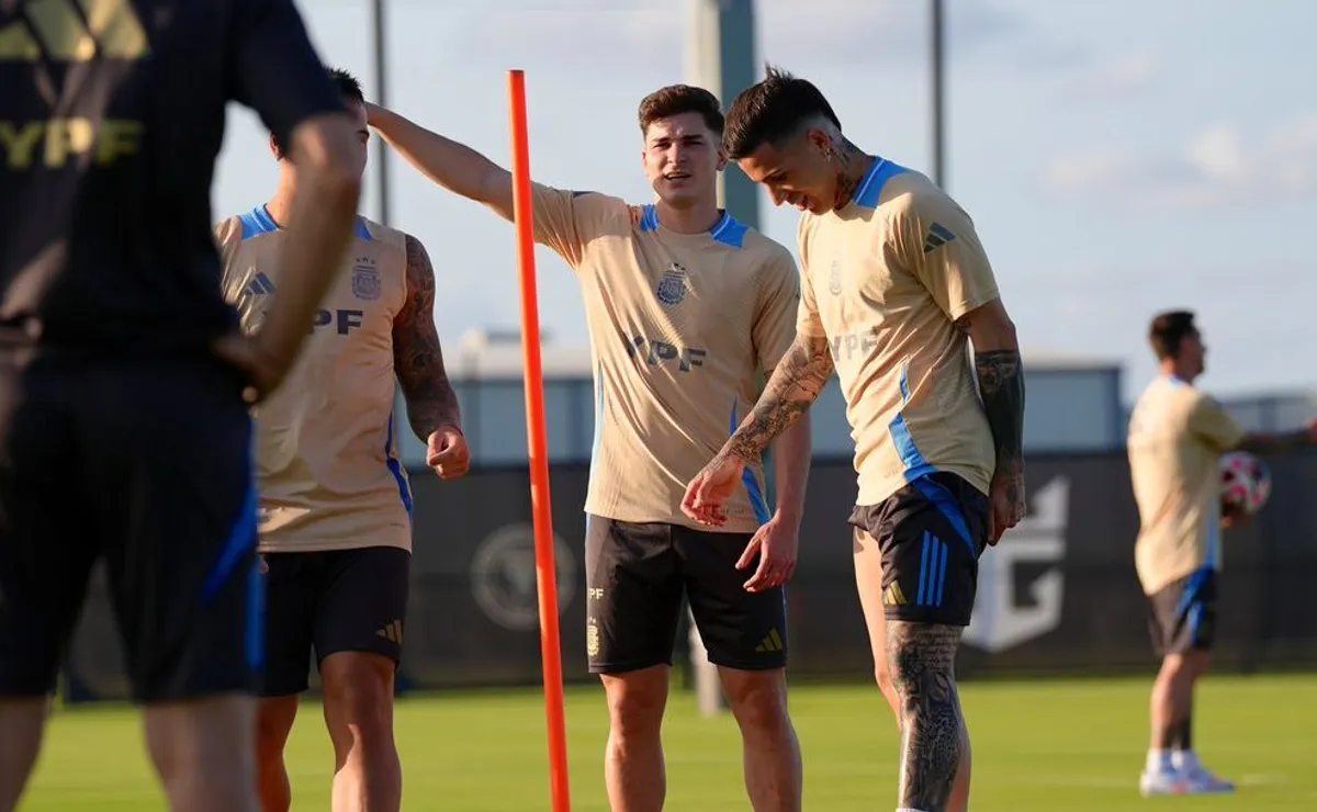 Enzo y Julián podrían jugar ante Perú.