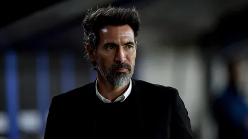 Eduardo Domínguez, DT de Estudiantes de La Plata, quiere a un defensor de River. Foto: Getty