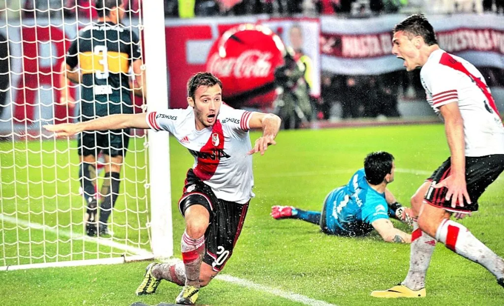 El recordado gol de Pezzella bajo la lluvia para empatar el Superclásico.