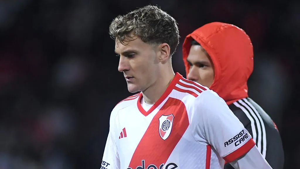 Facundo Colidio encendió las alarmas en River luego de un fuerte golpe en el hombro derecho.