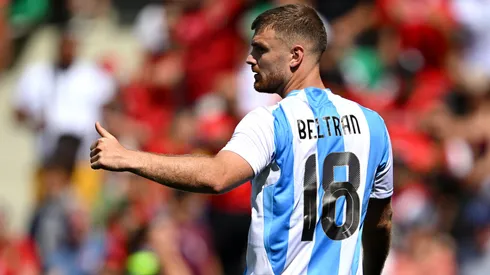 Lucas Beltrán se fue reemplazado en el partido de la Selección Argentina