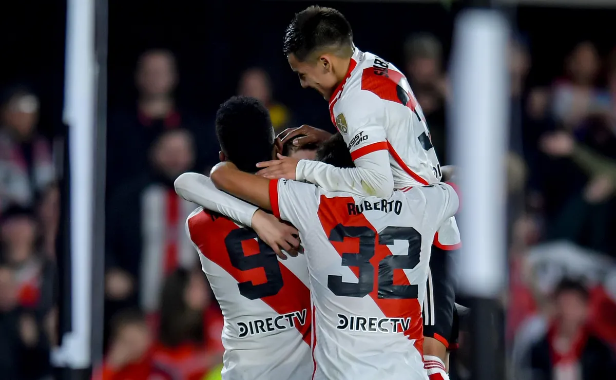 Los jugadores de River, a puro festejo.