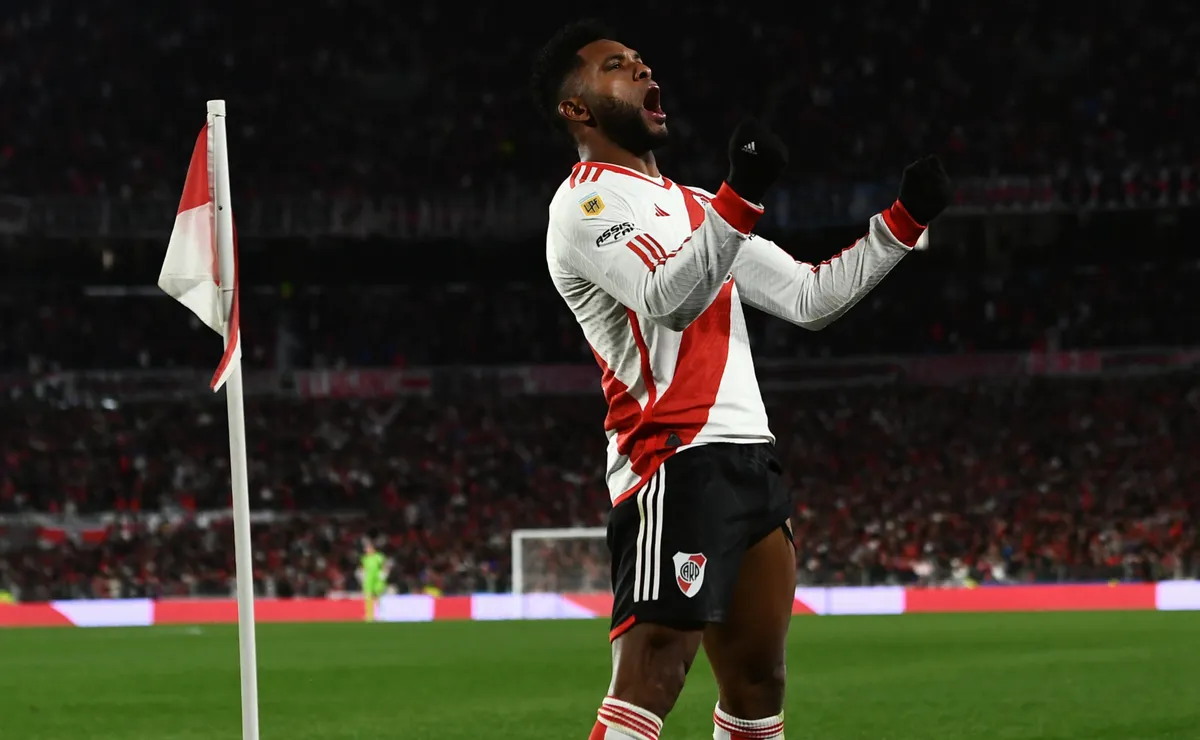 Miguel Borja, la bandera del gol para River.