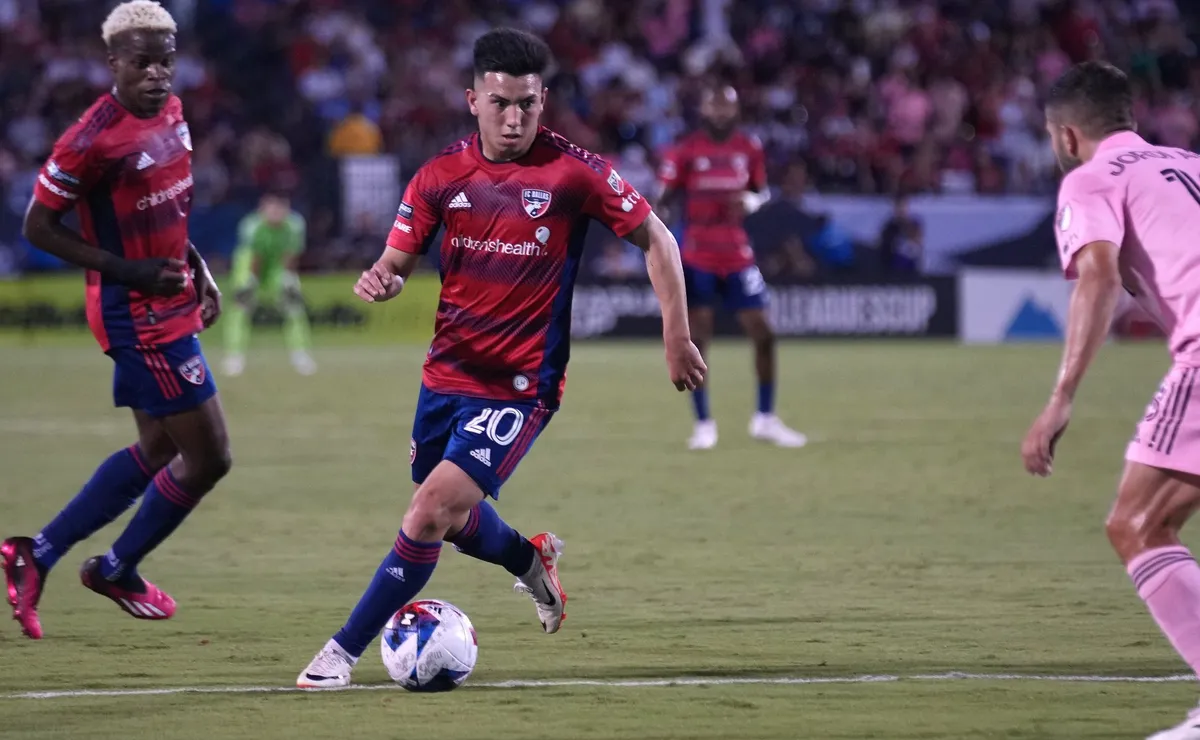 Alan Velasco tiene contrato en Dallas hasta diciembre de 2025. (Foto: Getty).