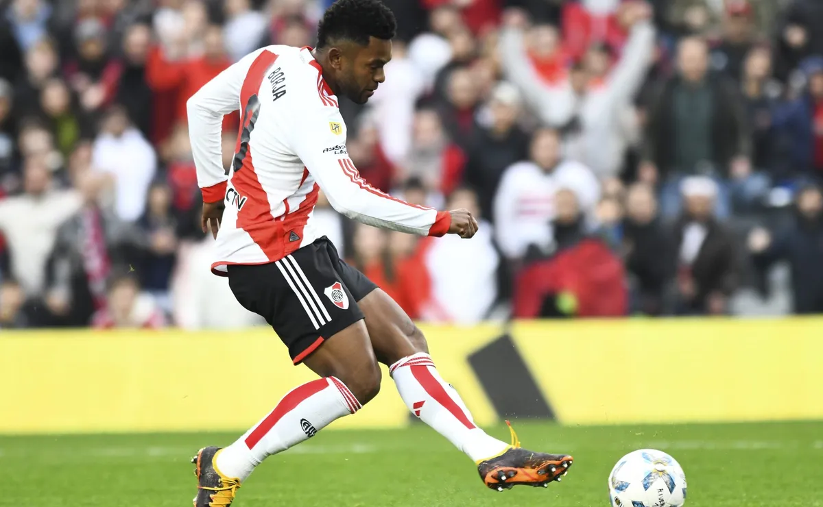 Borja fue la figura de River ante Lanús.