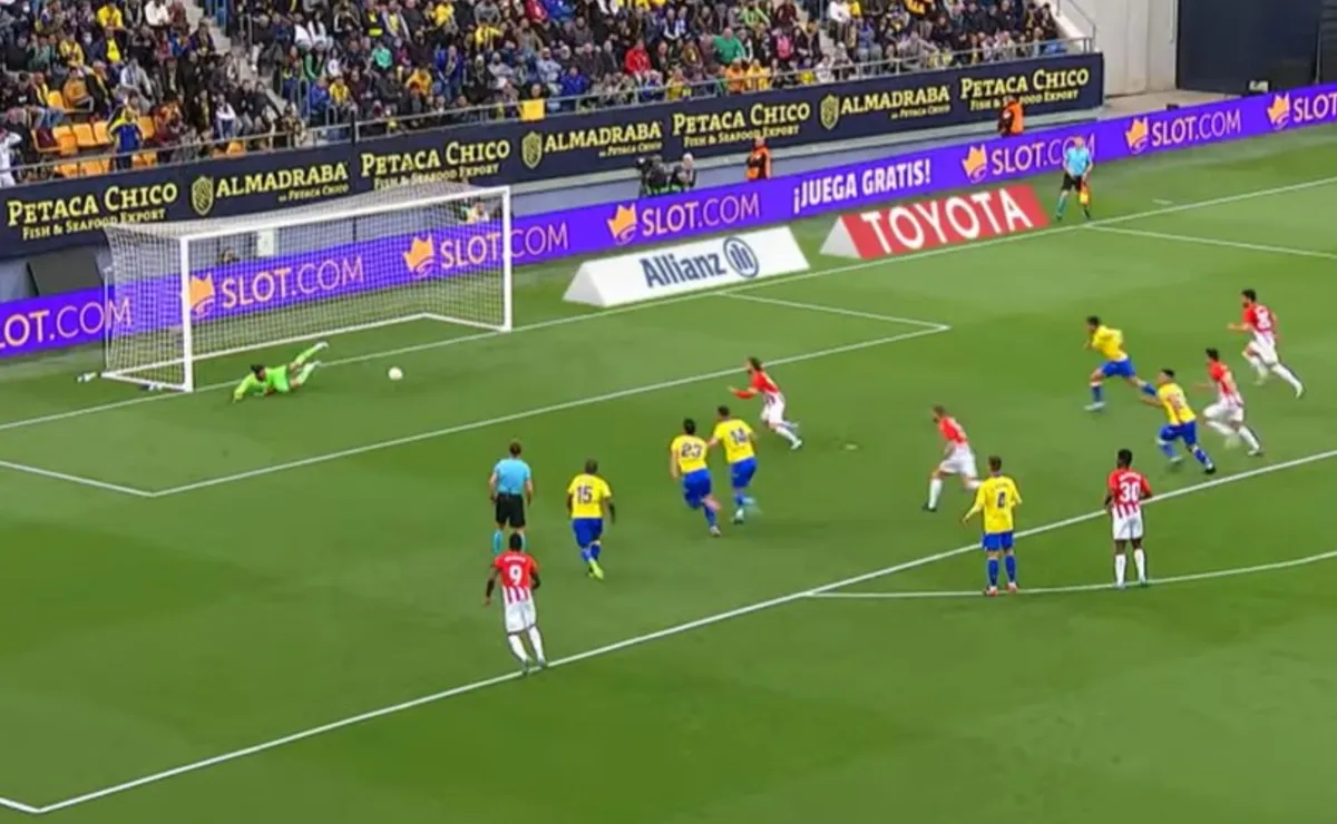 El día que Jeremías Ledesma le atajó un penal a Iker Muniain (Captura TV).