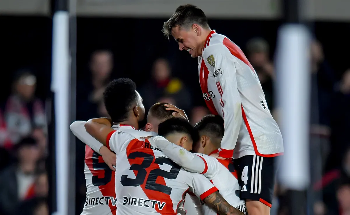 En River quieren romperla sequía en la primera media hora de juego.