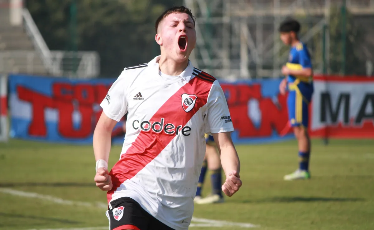 Tobías Goytia, la gran figura de la Octava de River en el superclásico de inferiores.