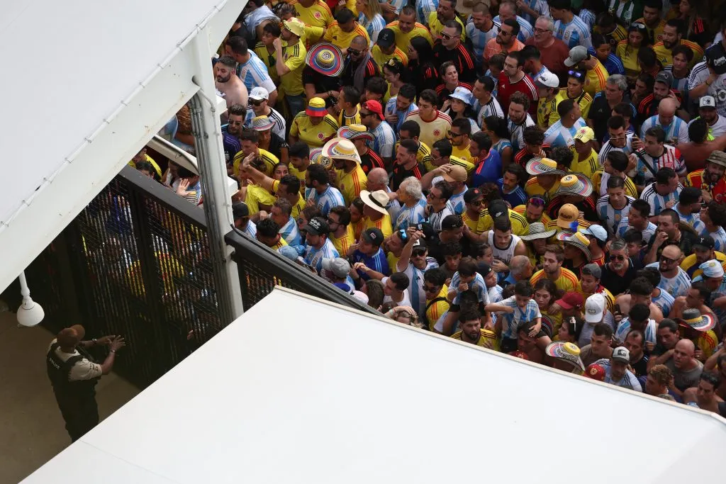 MIAMI GARDENS, FLORIDA – JULY 14: Fans try to enter the stadium amid disturbances prior to the CONMEBOL Copa America 2024 Final match between Argentina and Colombia at Hard Rock Stadium on July 14, 2024 in Miami Gardens, Florida. (Photo by Megan Briggs/Getty Images)