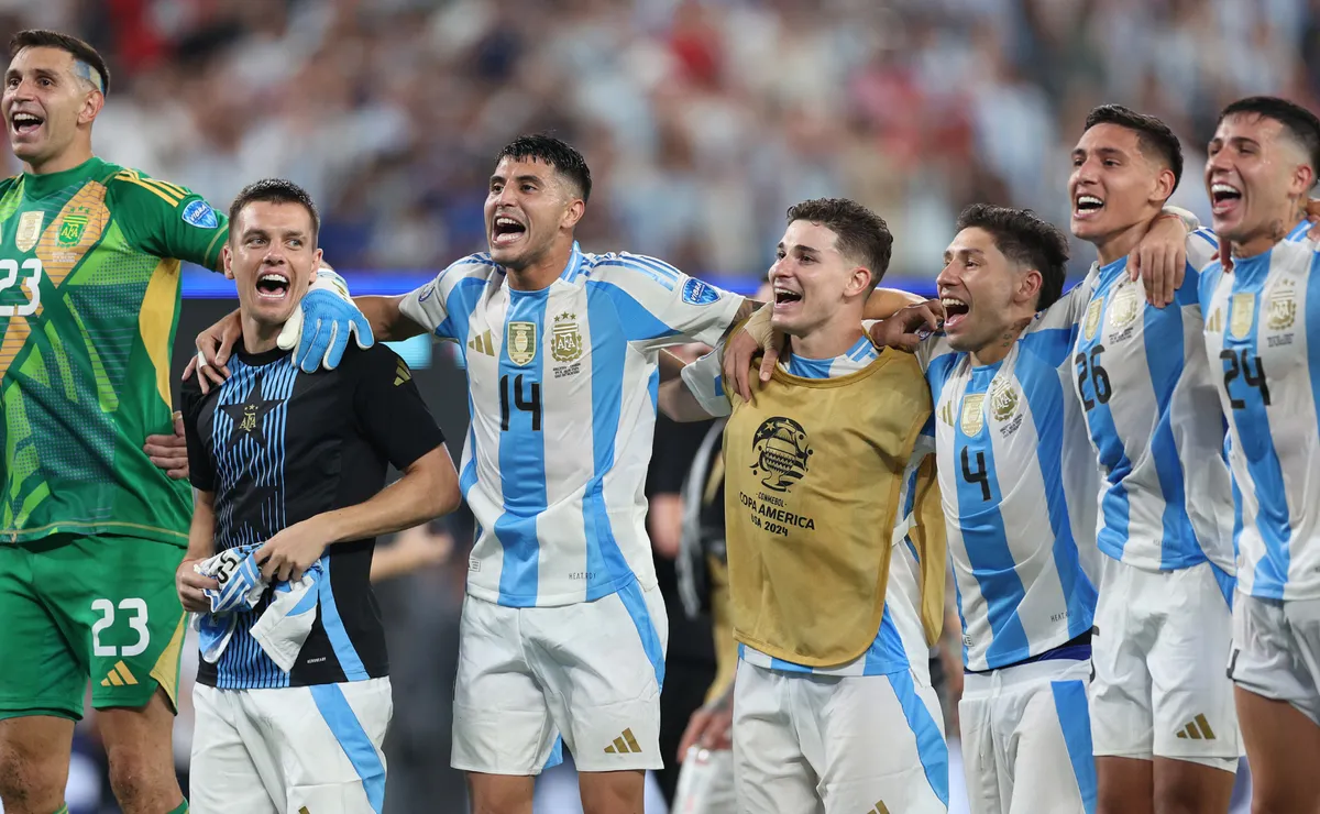 Los futbolistas argentinos, favoritos en la final.