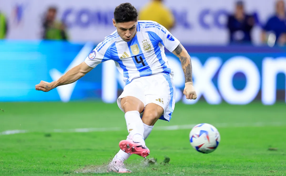 Montiel convirtió uno de los penales ante Ecuador.