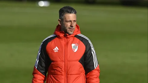 En medio de la tormenta, Demichelis define el 11 para el domingo.