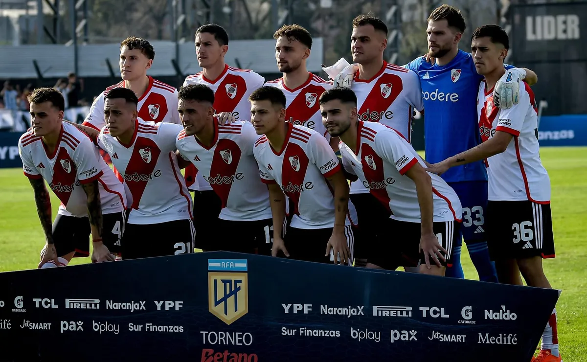 Centurión se despidió ante Riestra.