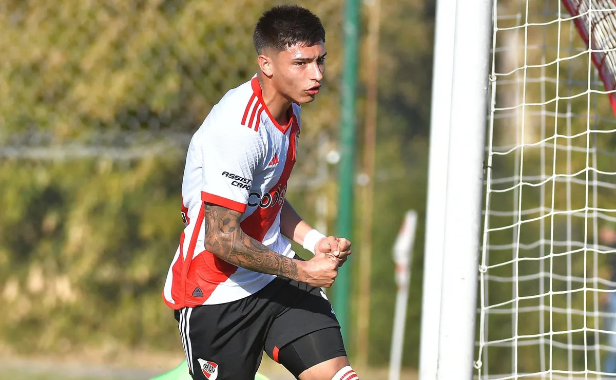 Ruberto permanecerá en el plantel profesional y busca sumar minutos vs. Estudiantes.