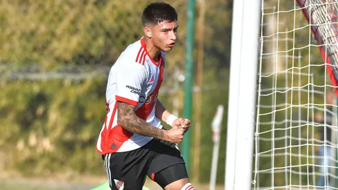 Ruberto permanecerá en el plantel profesional y busca sumar minutos vs. Estudiantes.