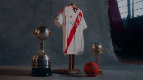 El lanzamiento de la camiseta llegó con un video homenaje.