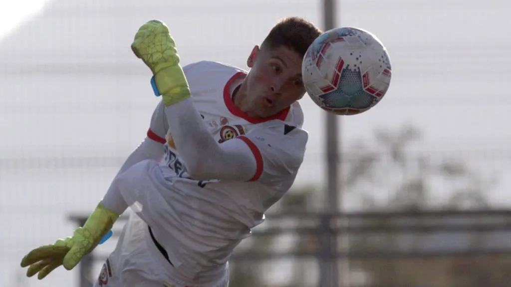 Maxi Velazco, que solo jugó un partido en River, regresa al fútbol argentino.