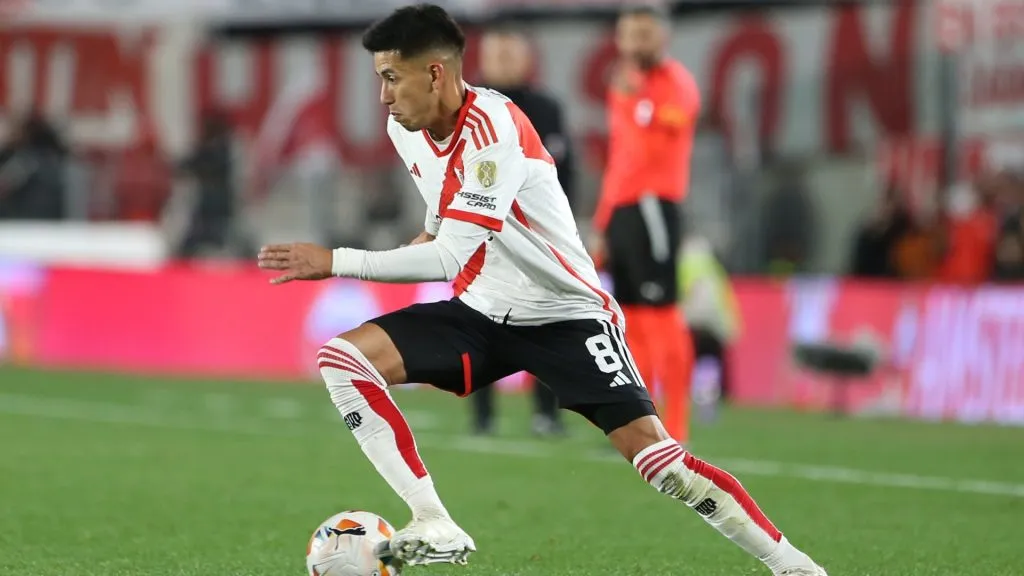 Maxi Meza está a las órdenes de Gallardo para jugar ante Colo Colo.