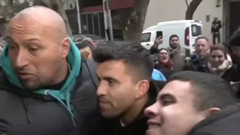 Acuña llegó a la Clínica Rossi.