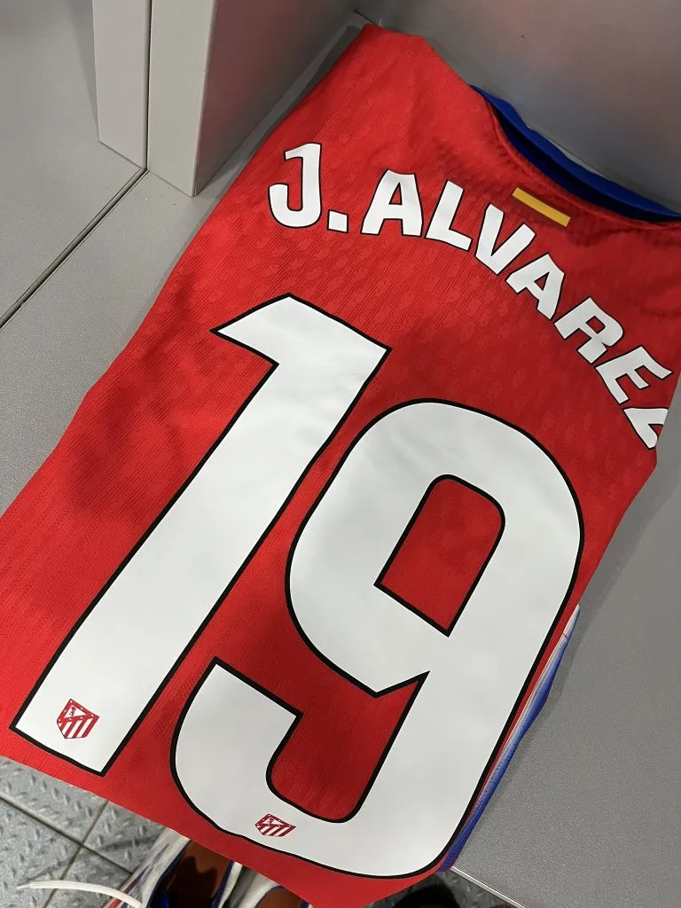 La camiseta de Julián para el duelo ante Villarreal (Foto: @Atleti).
