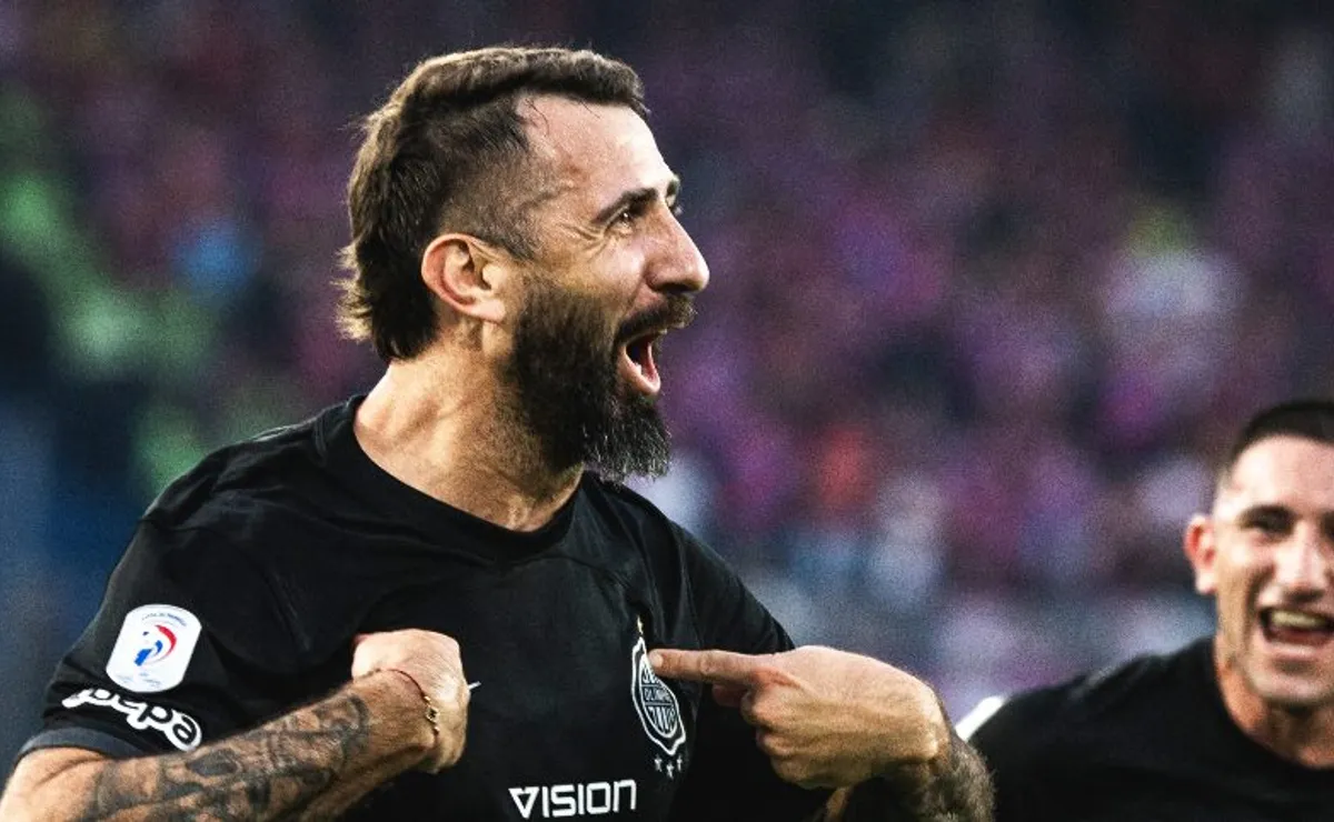 Sí Oso, fuiste vos. Pratto volvió a marcar en un clásico en Paraguay. (Foto: Prensa Olimpia).