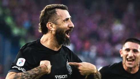 Sí Oso, fuiste vos. Pratto volvió a marcar en un clásico en Paraguay. (Foto: Prensa Olimpia).