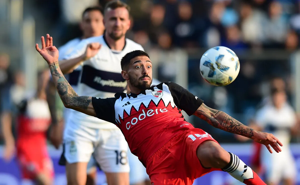Manuel Lanzini volvió a quedar en deuda. (Foto: Getty).