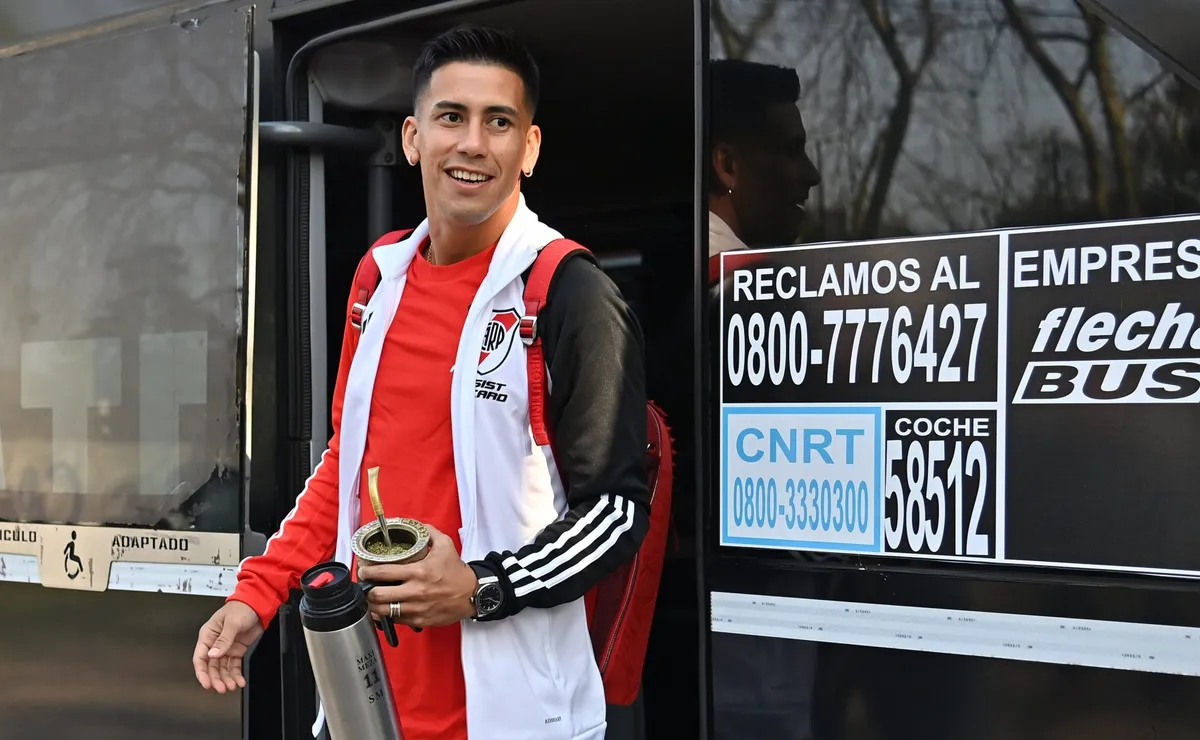 Maximiliano Meza debutó con la camiseta de River ante Gimnasia y será titular esta noche.