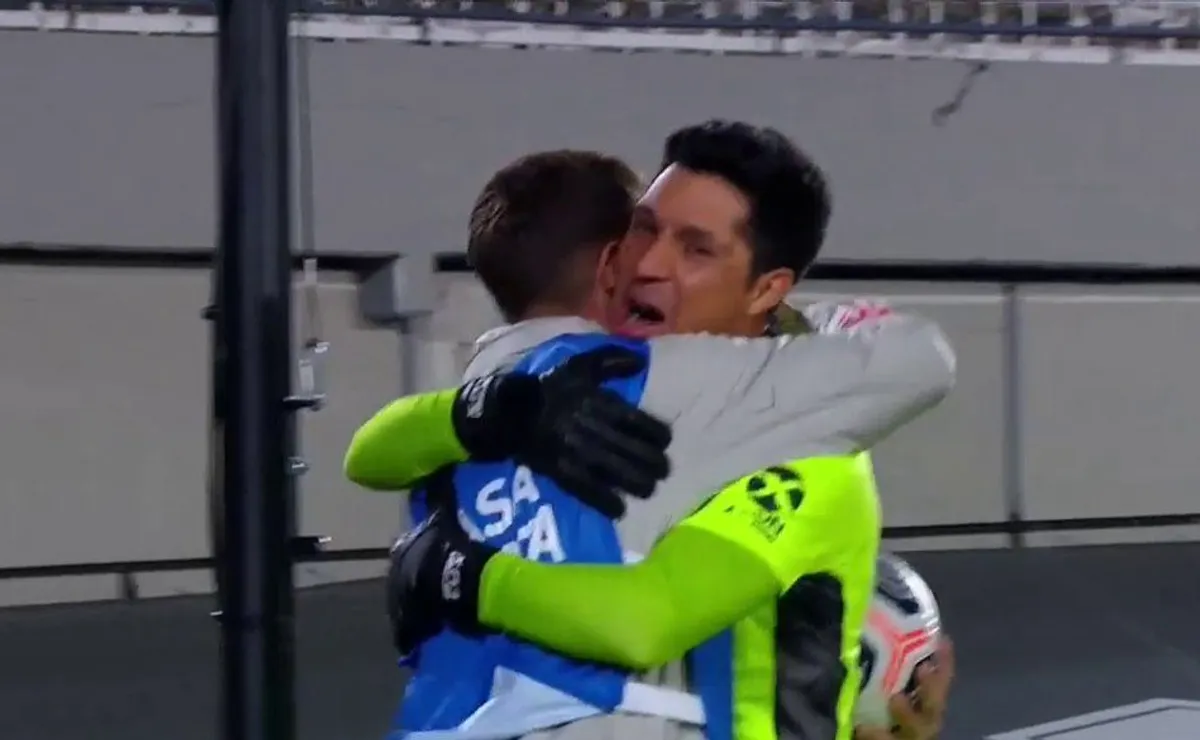 El abrazo que dio la vuelta al mundo.