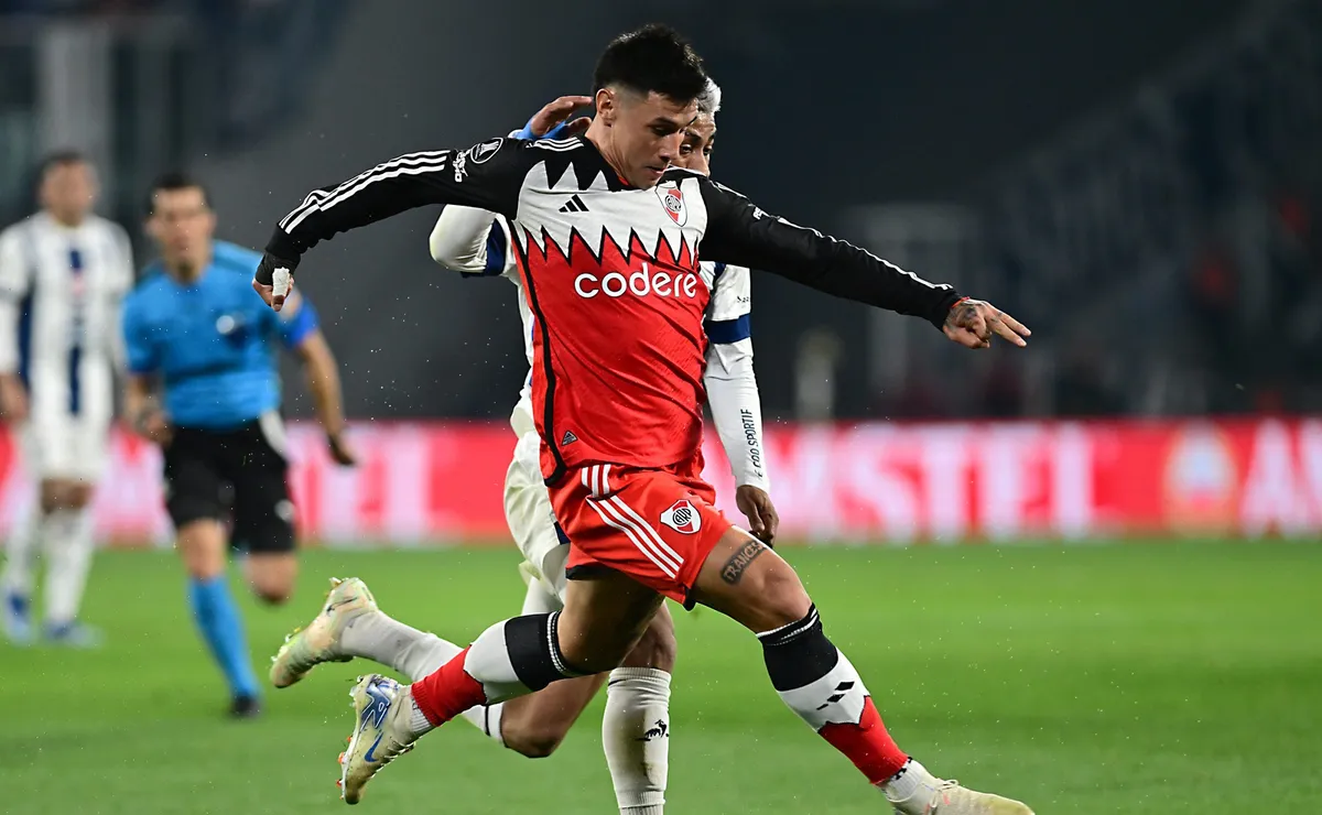 Adam Bareiro se mantendría como titular ante Talleres. (Foto: Getty).