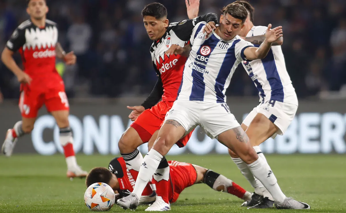 River y Talleres juegan la vuelta en el Monumental.